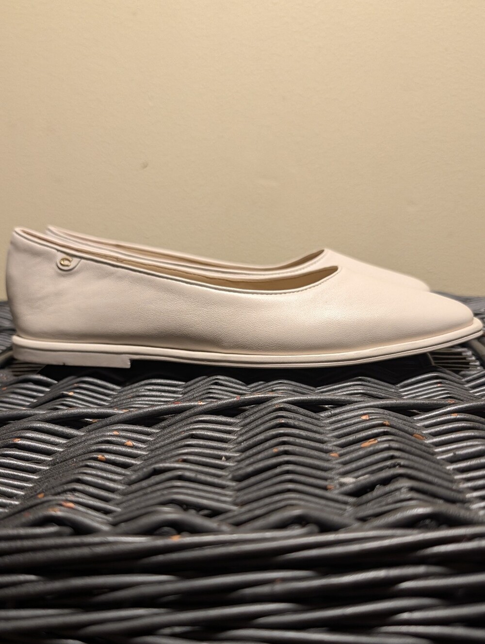 Coach Emilia Flats in Chalk Calfskin Leather sz 10 - Picture 3 of 14